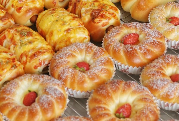 热丰网 35元面包被年轻人疯抢！黄牛加价至百元，有人排队5小时